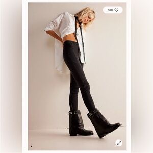 Free People We The Free Bella Moto mid Rise Skinny Jeans. NWOT. Black